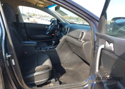 2019 Kia Sportage Lx z USA, uszkodzony, nr VIN KNDPM3ACXK7596290